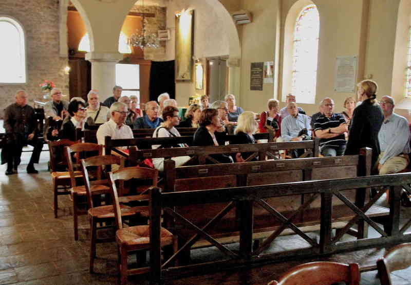 23_5 19 (Stephan).jpg - À l'église de Barbizon.